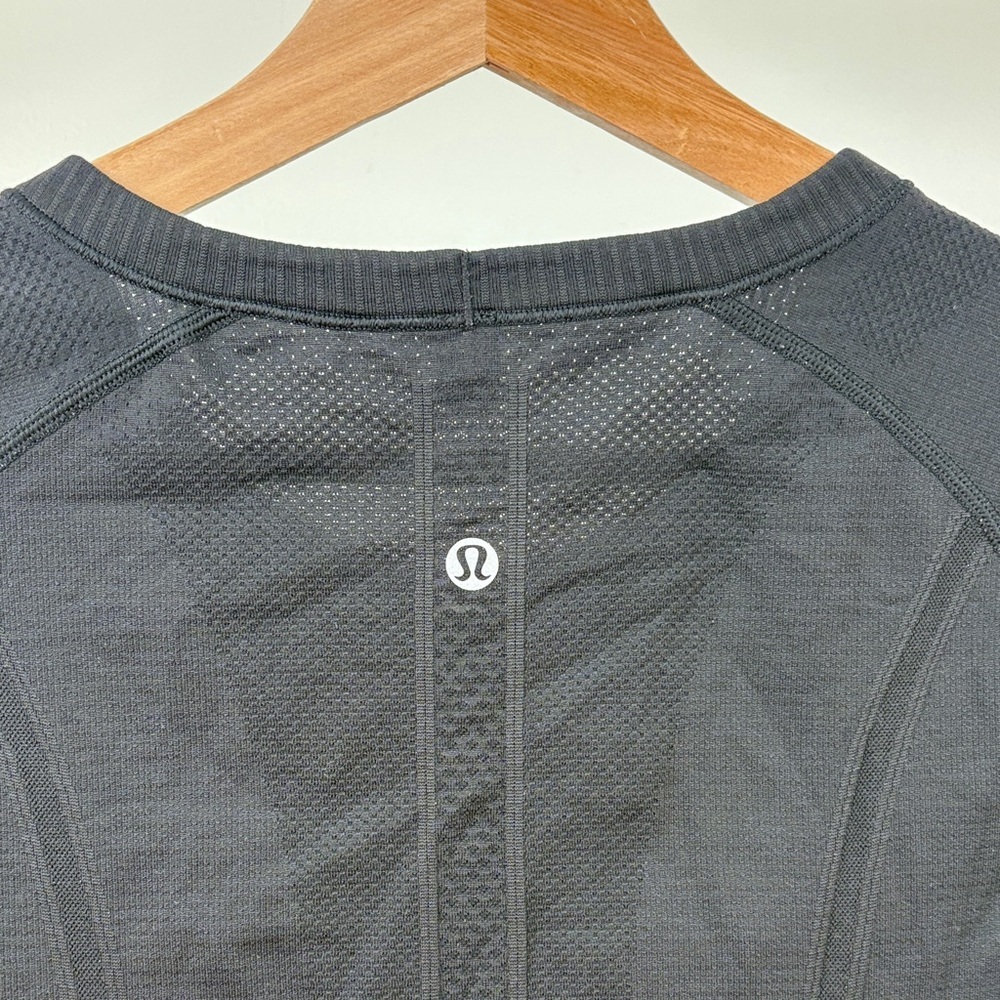 Lululemon Swiftly Tech Short Sleeve - Picture 3 of 6